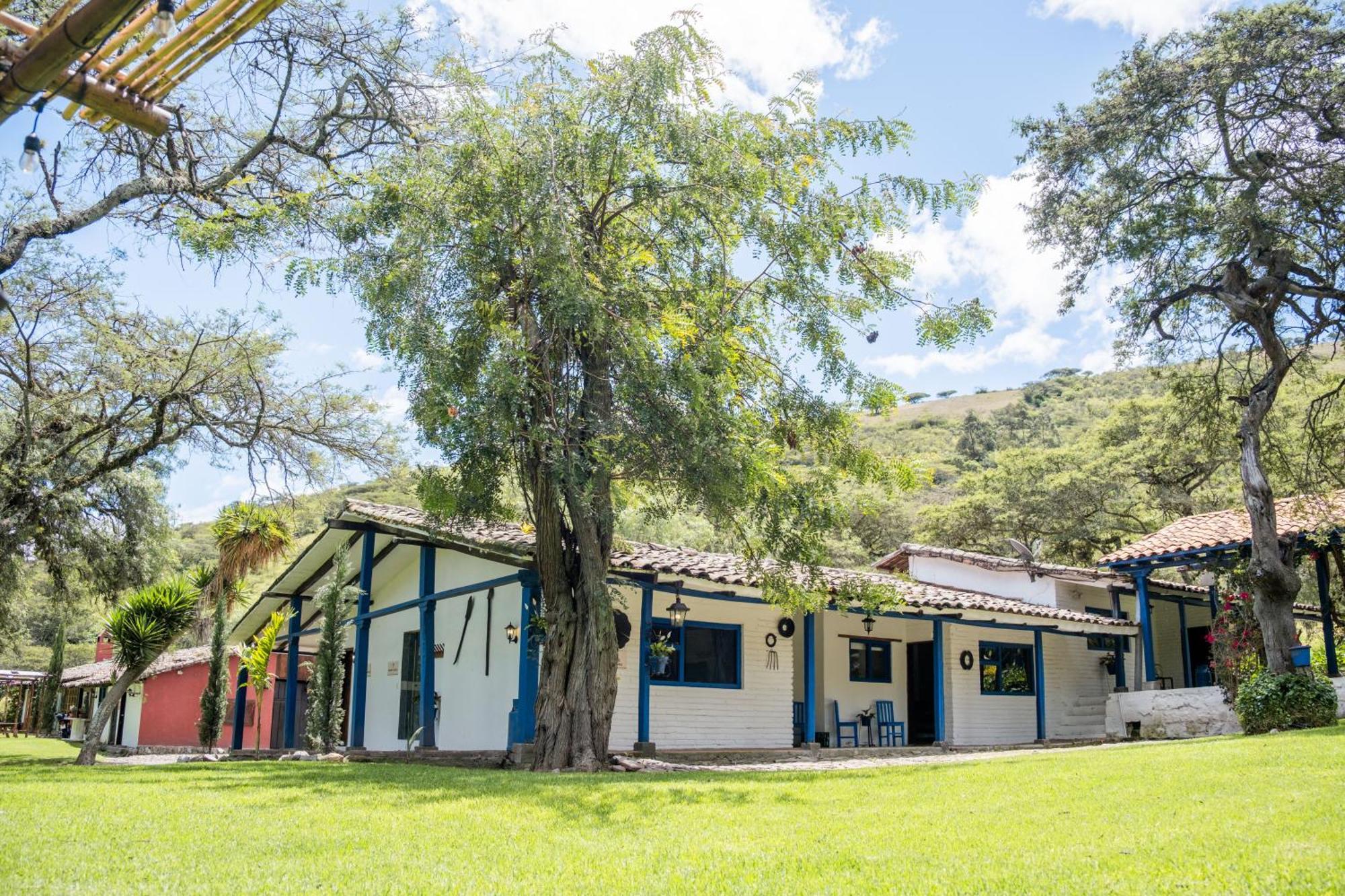 Hacienda San Francisco Hotell Tumbabiro Exteriör bild